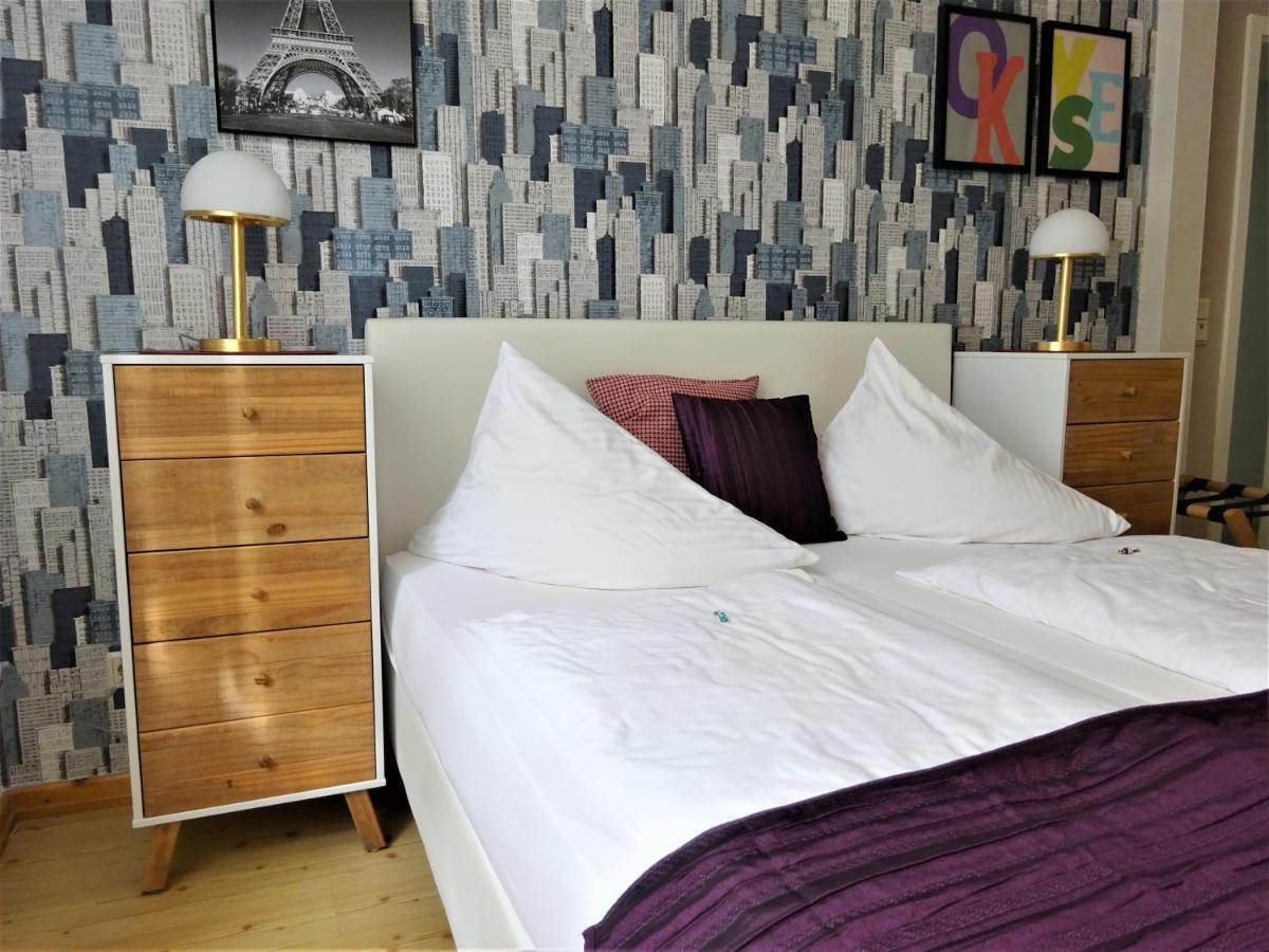 Hotel Pension Zur Faehrbruecke شترالسوند المظهر الخارجي الصورة