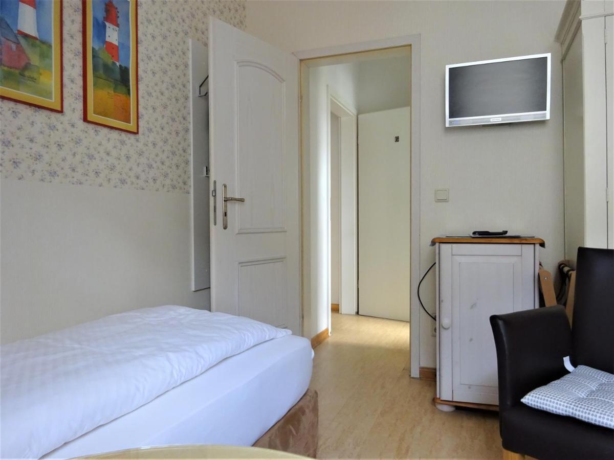 Hotel Pension Zur Faehrbruecke شترالسوند المظهر الخارجي الصورة