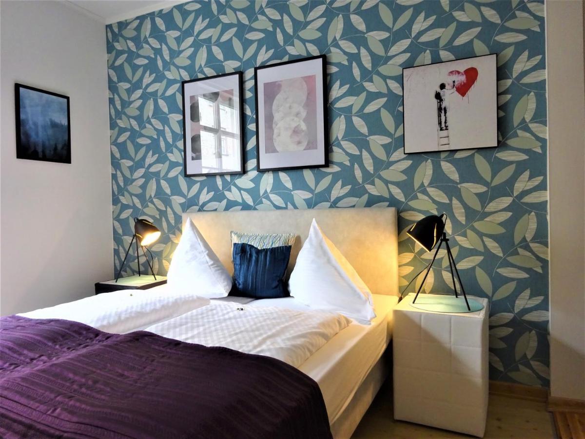 Hotel Pension Zur Faehrbruecke شترالسوند المظهر الخارجي الصورة